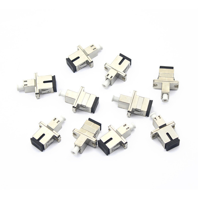 Bergingstemperatuur: -40 °C tot 85 °C Metalen behuizing SC UPC tot LC UPC Simplex glasvezel adapter met flenster