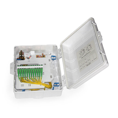 Witte glasvezelverspreidingsdoos 24 SC-adapters binnen voor wandmontage