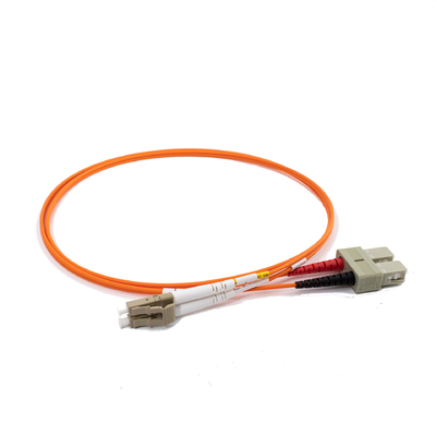 FTTH Duplex FC APC naar FC UPC SM Fiber Optic Patch Cord voor en 1000 verbindingstijden