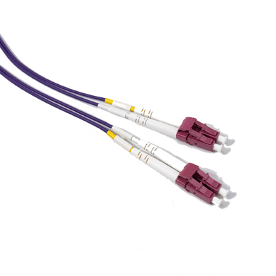 Purper LC UPC tot LC UPC Duplex Patch Cord Optische vezels MM, OM4, 3,0 mm