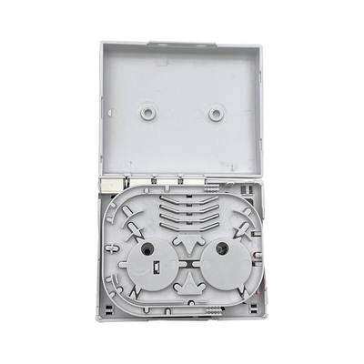 Witte 4-Poorts FTTH-einddoos met SC LC-adapters